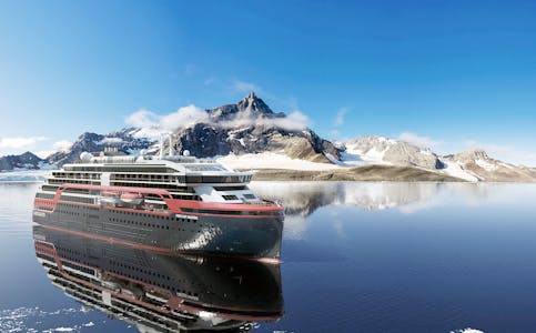 Reisemål Ryfylke vil ha skip som liknar Hurtigruten sin hybriddrivne MS Fridtjof Nansen inn i Ryfylkefjordane. Får reiselivsdirektøren det slik ho vil, kjem skipsagentar og passasjerar til å teste tilbodet alt neste sommar. Foto: Hurtigruten.