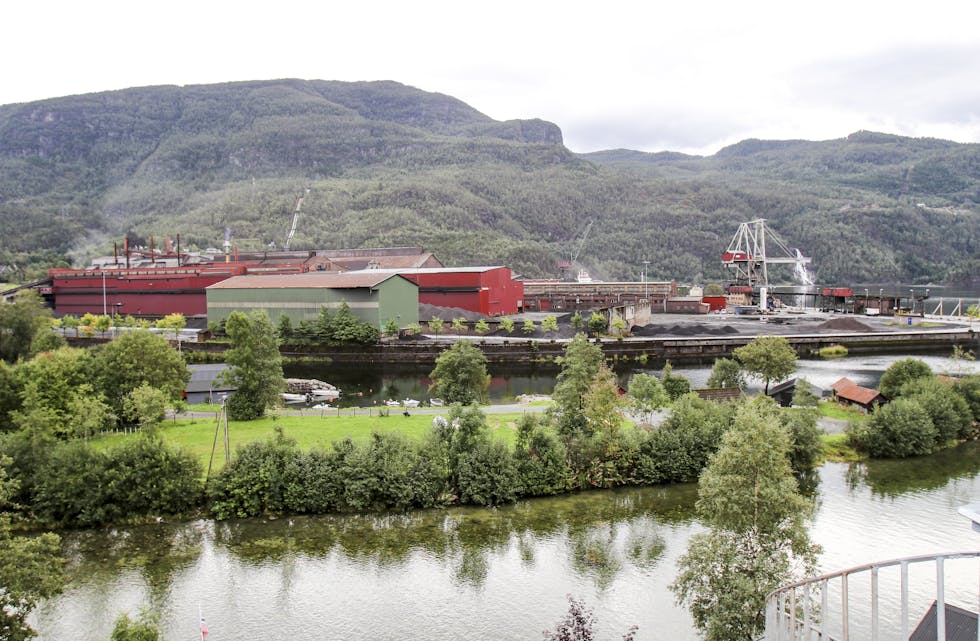 Dei tre smelteverka til Eramet Norway går så det suser. Manganindustrien er inne i ein periode med svært gunstige makroøkonomiske forhold, ikkje bare i 2017, men også første halvår 2018. Foto: Frank Waal.
