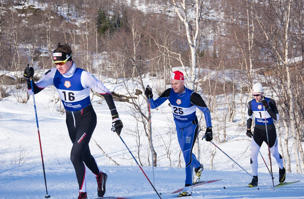 Dette bildet er frå i fjor og viser, frå venstre, Øyvind Viga, Ola Martin Øverland og Håvard Djuve. Slettedalen Rundt går alltid i klassisk stil. Arkivfoto: Even Emberland.