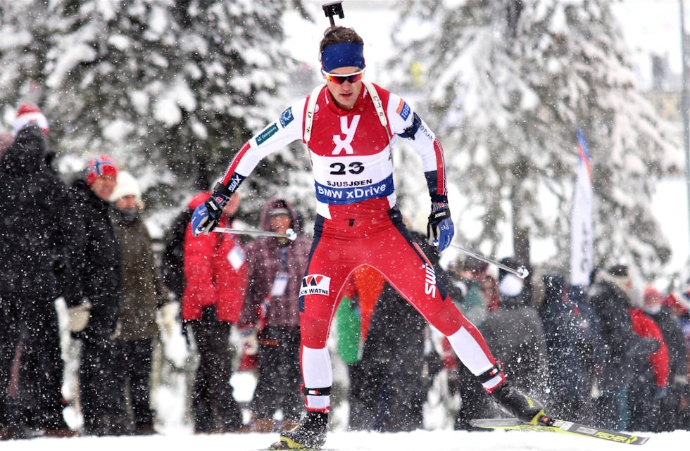 Amund Hoff Thomassen imponerte i det internasjonale åpningsrennet i skiskyting.