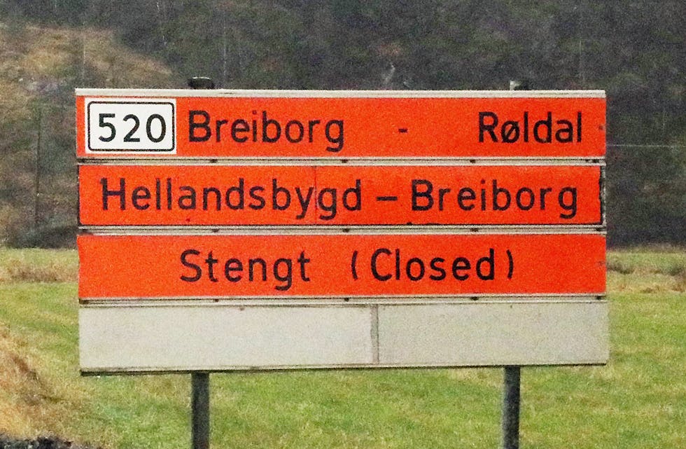 Fv 520 er stengt mellom Hellandsbygd og Røldal.