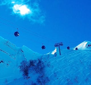 Gondolbane iRosa Khuto skianlegg i Sotsji i Russland 