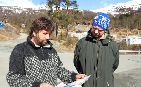 Grunneigarane Osmund Svandal (til venstre) og Ola Djuv ønsker å legga til rette for nær 650 nye hytter i Svandalsfjella. Dei meiner den nye kommuneplanen bare gjer det realistisk å få bygd 100-150 nye hytter. 