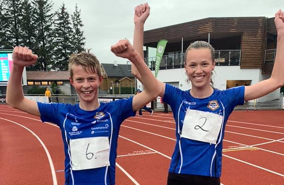 Både Elias Dybing og Kristiane Teig vann sine klassar under eit 1500-meterstemne i Sandnes fredag kveld. 