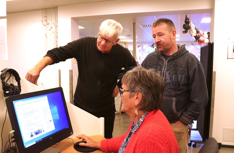 Ståle Lunde (til venstre), Ingunn Kalvik og Marco Sparchholz er klar for å starte opp igjen kurset i digitalisering så snart smittesituasjonen tillet det. 