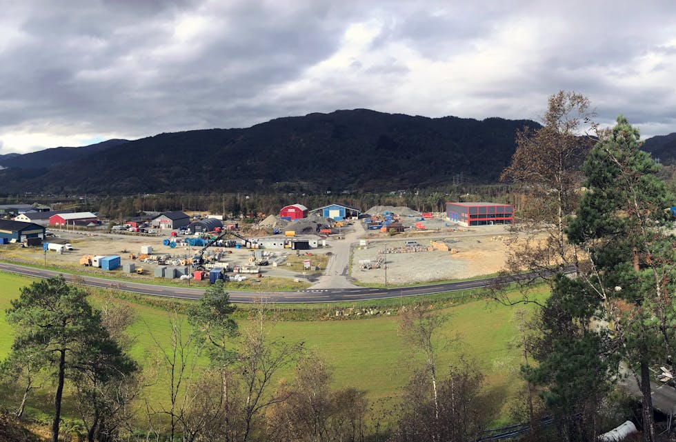 Sauda kommune vil nå framover ha nøye og streng kontroll på kva som skjer og ikkje skjer på industritomter dei sel. På Birkeland har Sauda kommune i dag få ledige industritomter for sal.