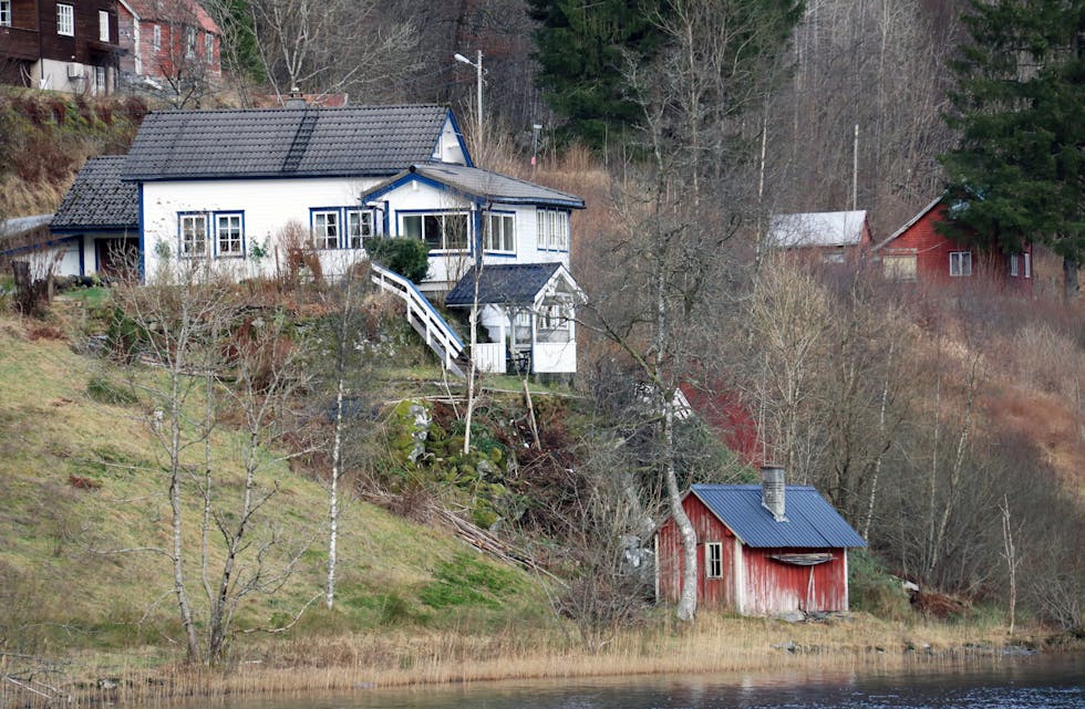 Amdalsvegen 97 er overdratt for 950 000 kroner.