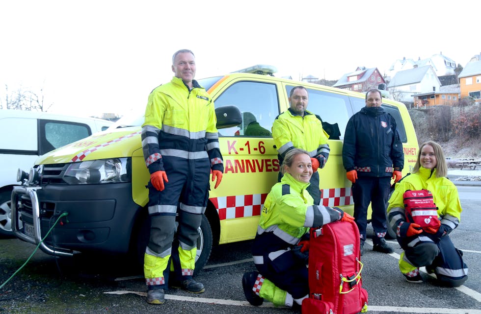 I september blei brannfolka i Sauda kursa i akutthjelp av Norsk Luftambulanse. Frå venstre: Odd Egil Tveit, Lene Olsen Håheimsnes, Dan Johan Granberg, Inge Seim og Mari Aartun. 