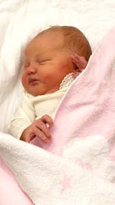 Kun 35 saudafødslar er registrert i 2020, blant dei nyttårsbarnet Amelia, som blei fødd 9. januar 2020. Foreldra er Hege Vatne og Erlend Hauge Jordal. 