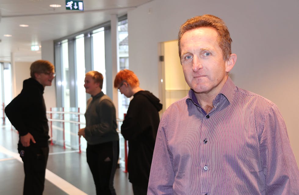Størsteparten av grunnskulelærarane i Sauda har alt den formell kompetansen som krevst frå 2025. Kommunalsjef oppvekst og kultur, Jakob Svandal, håpar å nå dei nye kompetansekrava for alle innan fristen.