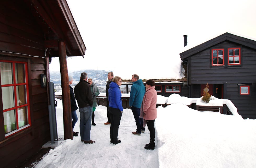 I januar 2019 var formannskapet på synfaring ved ei hytte der eigaren ønska å bygge ut. Framleis pågår saka. 