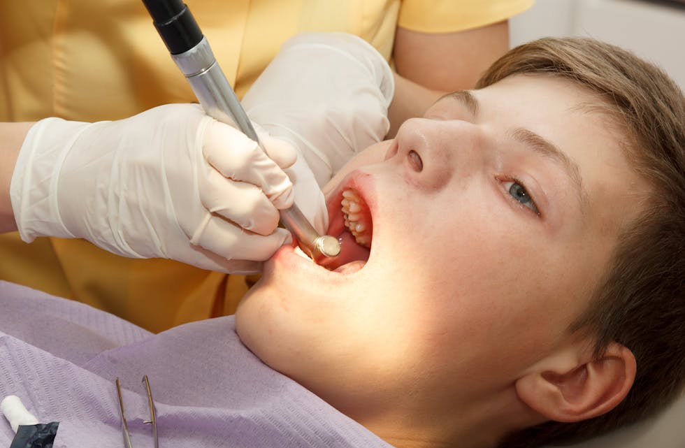 Kun éin av tre 18-åringar i Sauda gjekk ut frå tannhelsesjekk utan å ha fått påvist karies. 