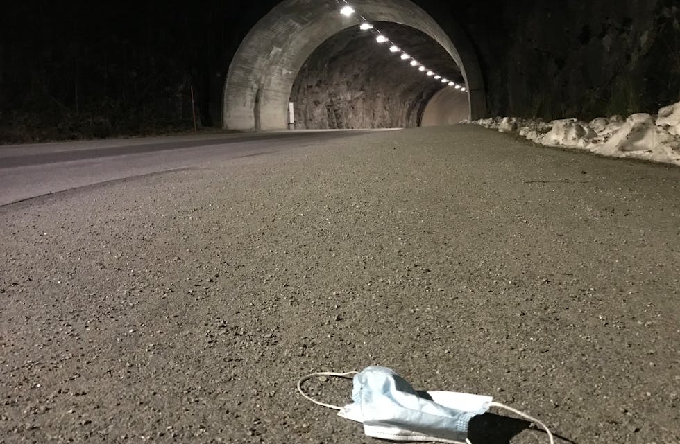 Heile familien, foreldre og tre barn i alderen 1-15 år er nå smitta av korona.