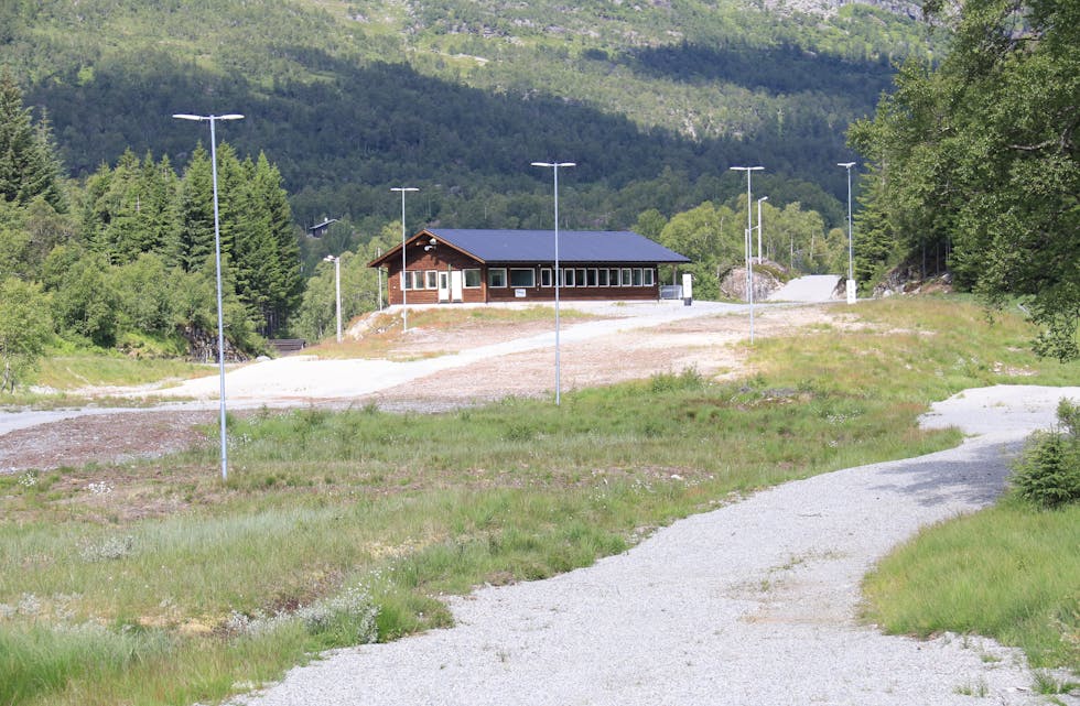 Sauda Idrettslag starta i 2017 oppgraderinga av langrennsanlegget i Slettedalen, med mellom anna ny trasè, lysanlegg, løypeprepareringsmaskin og klubbhus. I år får anlegget spelemiddelstøtte til den nye, 2,3 kilometer lange langrennstraséen. 