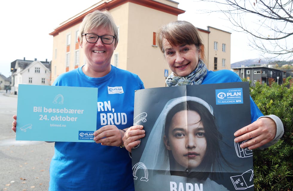 Ågot Fosshaug Grindheim (til venstre) og Mari Austarheim i den lokale tv-aksjonskomiteen er klare, men treng mange fleire bøssebærarar. 