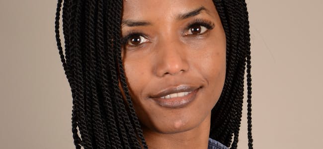 Van Francoise Murekatete (35) har fått permisjon frå jobben sin hos Statsforvaltaren i Vestland fylke for å jobba som flyktningkoordinator i Sauda. 