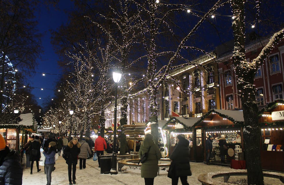 Ein person frå 20 år sidan ville vore overraska over utelysa og kor tidleg vi har byrja å pynte til jul. Her frå julemarknaden «Jul i Vinterland» i Oslo. 