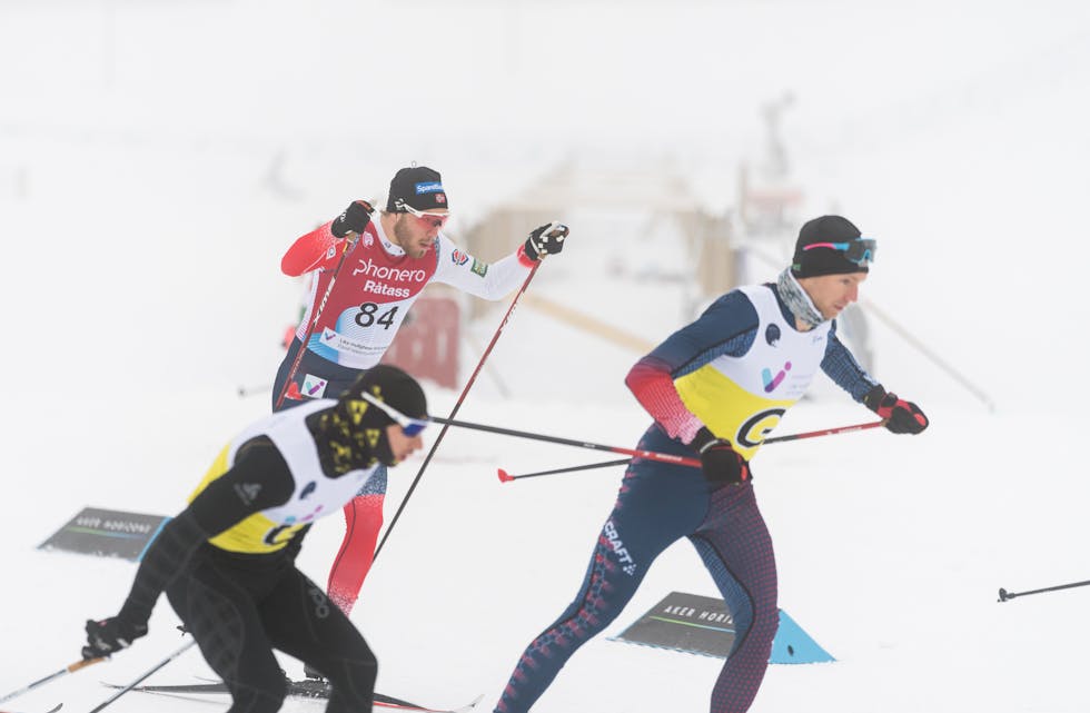 Thomas Karbøl Oxaal (22) sikra i dag, søndag, Norge ein stafett-bronse under para-VM på Lillehammer. Bildet er tatt under den individuelle sprinten laurdag.