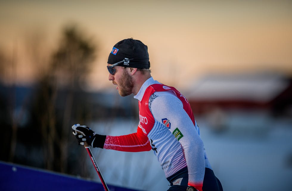 Thomas Karbøl Oxaal (22) representerer Norge og Sauda IL under para-VM i snøsport på Lillehammer. I dag går han 20 kilometer.