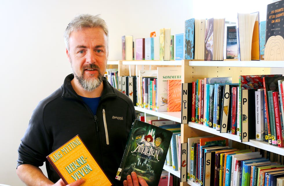 Bokseriar er i vinden som aldri før, ifølge biblioteksjef Sveinung Helgesen. Bokserien ”Amuletten” har vore mest populær blant dei yngste lesarane.