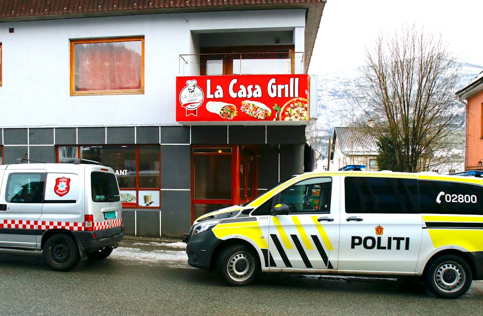 Politi og brannvesen utførte kontroll av serveringsstaden La Casa Grill fredag.