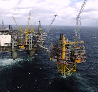 Oseberg-feltet produserer både olje og gass. Desse råvarene kan gi den norske staten enorme petroleumsinntekter i år. 