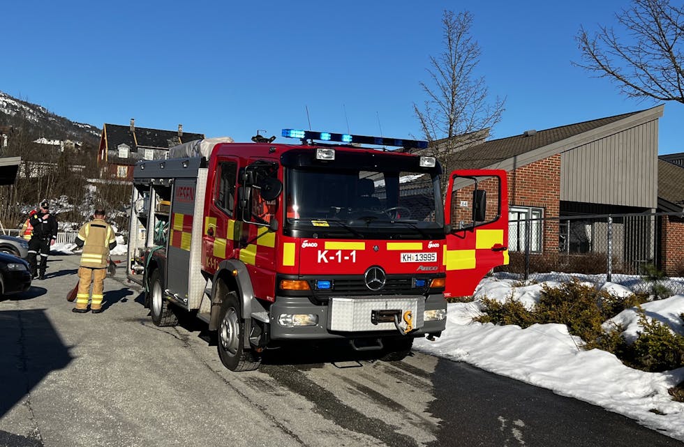 Røyk viste seg å vere vassdamp i kommunale omsorgsbustader i Åbøbyen.