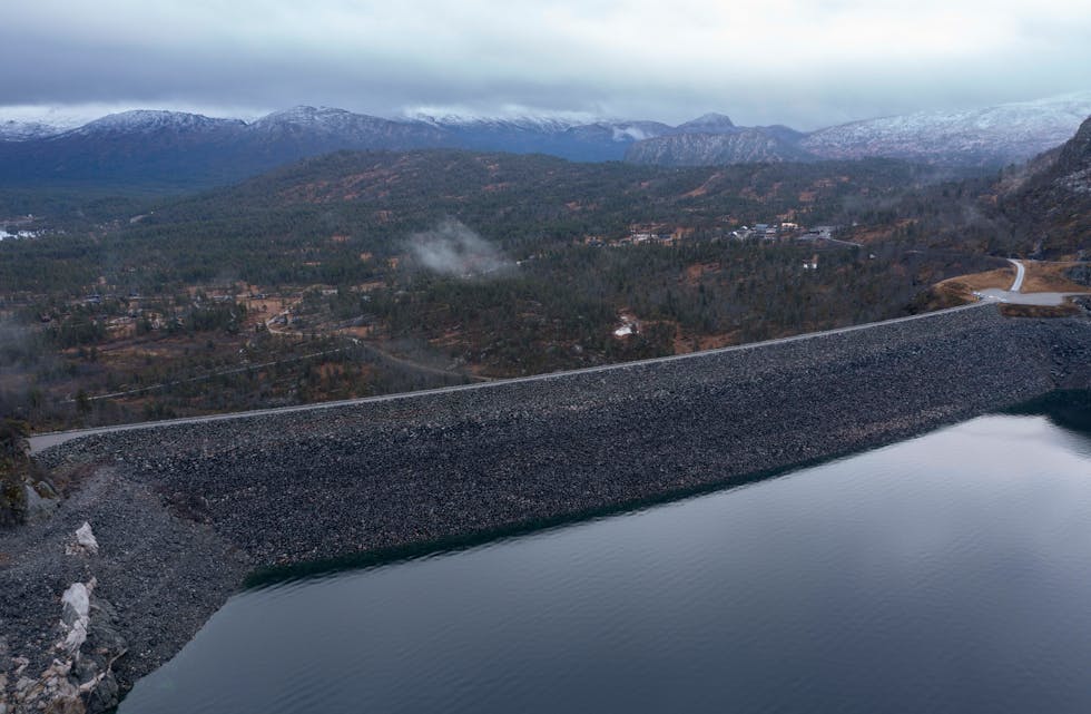 Fleire politikarar leikar med tanken på å byggje ut verna vassdrag for å skaffe meir elektrisk kraft. NVE meiner der er meir å hente på energieffektivisering. 