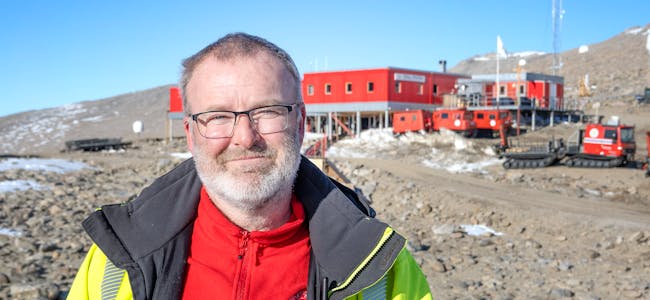 Kjetil Rasmussen bur og jobbar på forskningsstasjonen Troll i Antarktis. 