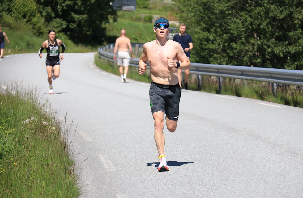 Finn Isaksen på veg mot tredjeplass i årets Ølmedal Rundt. 