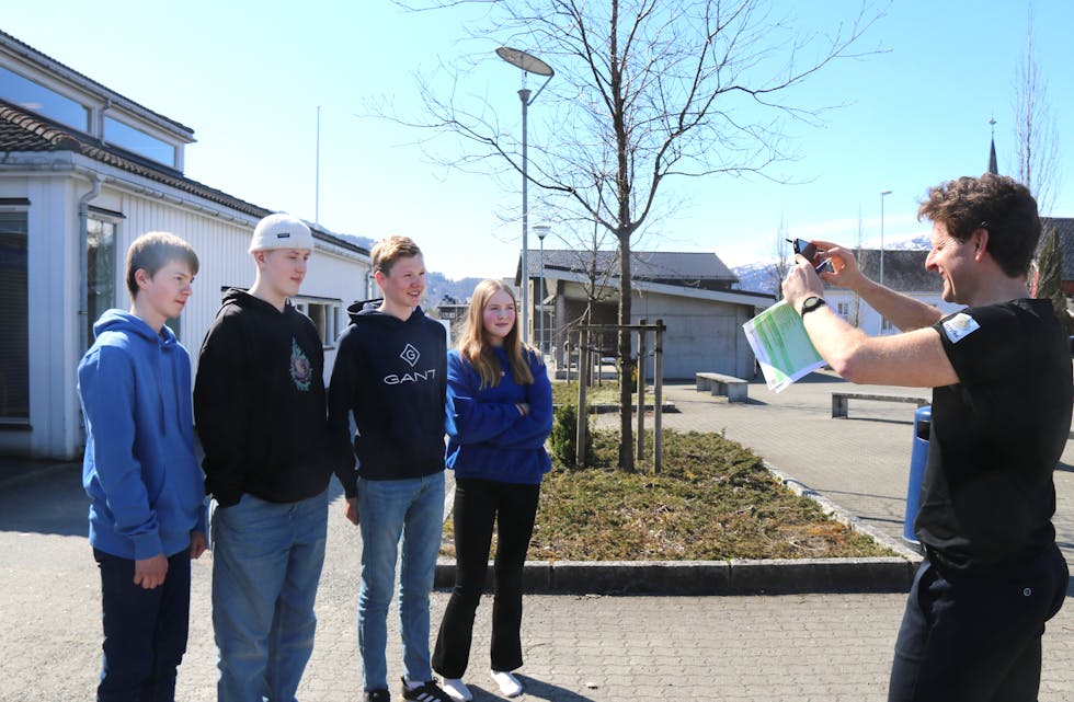 Jonas Løland (frå venstre), Brage Viland Rafdal, Olav Vikeså og Silja Bruknapp Gjuvsland representerer Sauda i finalen av årets Ryfylkequiz.