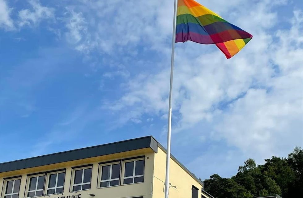 Suldal kommune med Pride-markering.