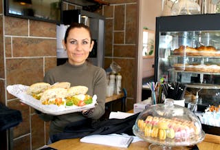 Mariana Mileva flytta til Sauda frå Bulgaria i 2014. I dag er ho gründer med den populære restauranten Felix, som har blitt populær blant saudabuen. 