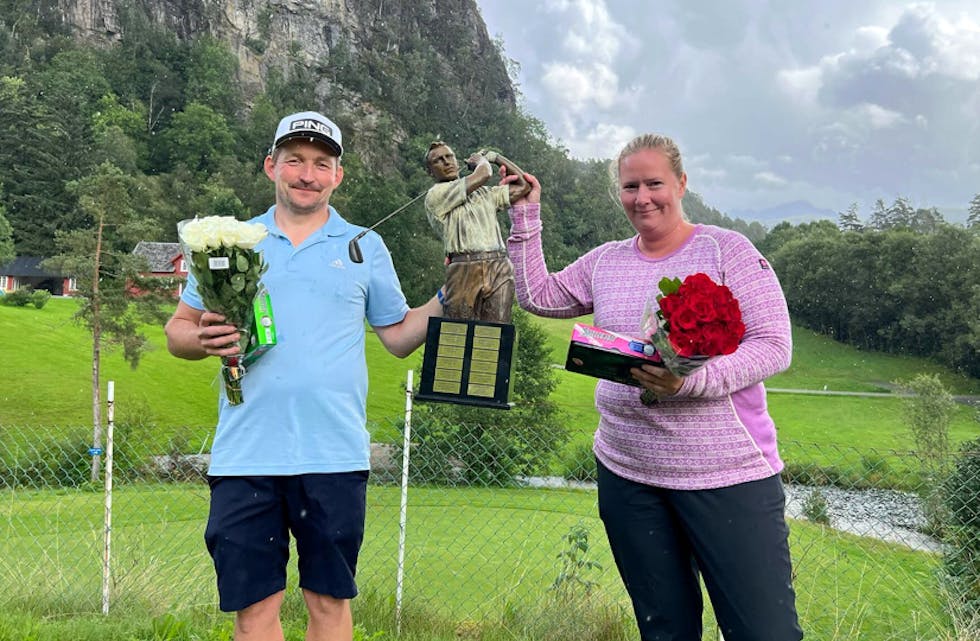 Erik Husebø og Elin Bakke, klubbmeistrar i Sauda golfklubb i 2022. 