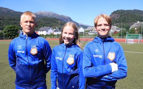 Dei tre saudalaga i årets Norway Cup, her ved Isak Helle Løvaas, Oda Bruknapp Skoglund og Kasper Birkeland Knudsen, møtte god motstand i første gruppespelskamp.