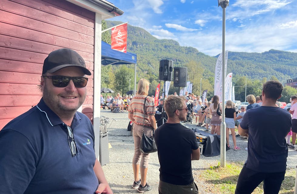 Både Nils Jarle Sandanger (bildet) og Hans Søndenå liker seg best i kulissane, utan altfor mykje oppmerksomhet. Men minigolfbane-anlegget hadde aldri blitt realisert utan innsatsen deira.