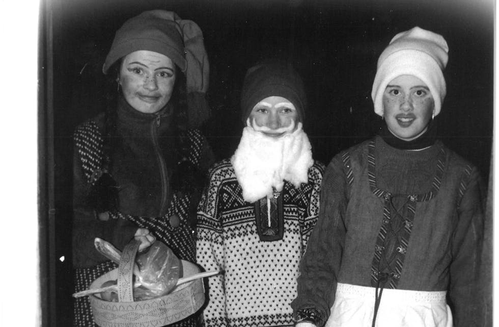 Venninnene, som i dag er 40 år, var rundt 12 år då bildet blei tatt. Frå venstre: Kirsti Anette Thomassen, Tone Rasmussen og Linn Mari Hårajuvet.