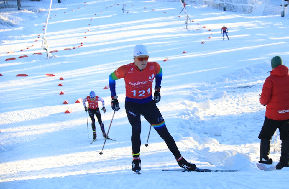 Bare eit fåtal lokale løparar fekk konkurrera i årets KM Fristil. Iver Bjerga Øverland trassa kulda og gjekk inn til fjerde beste tid – og KM-bronse i M17.