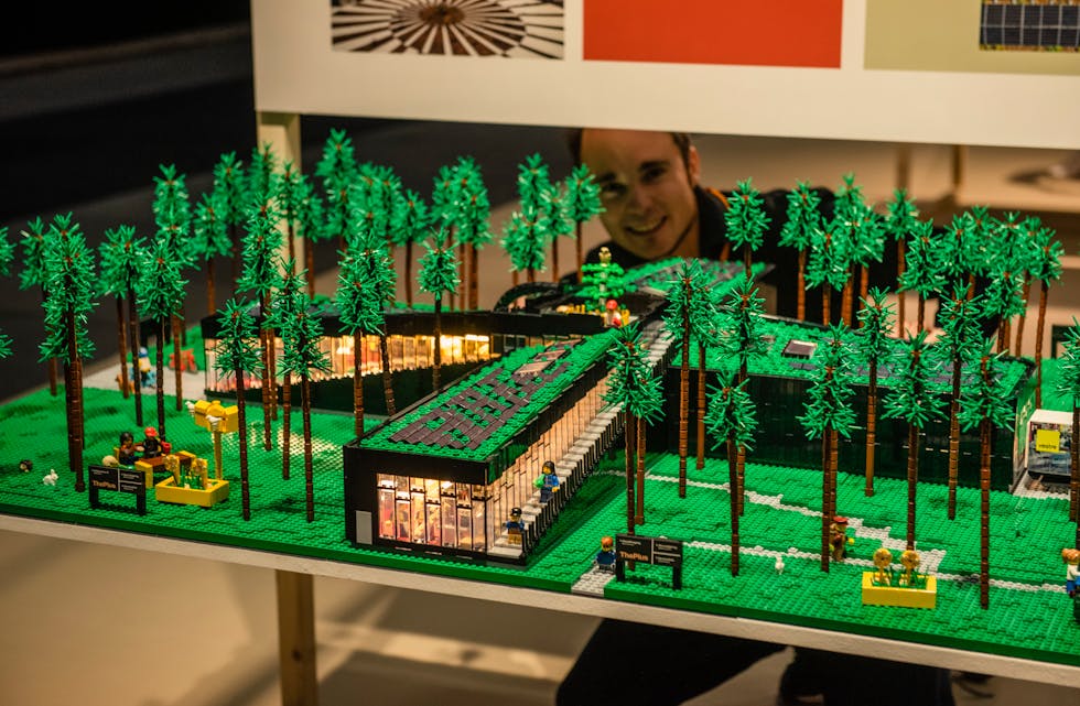 Vestre sin møbelfabrikk ”The plus”, bygd som Lego-modell og stilt ut I Stockholm.