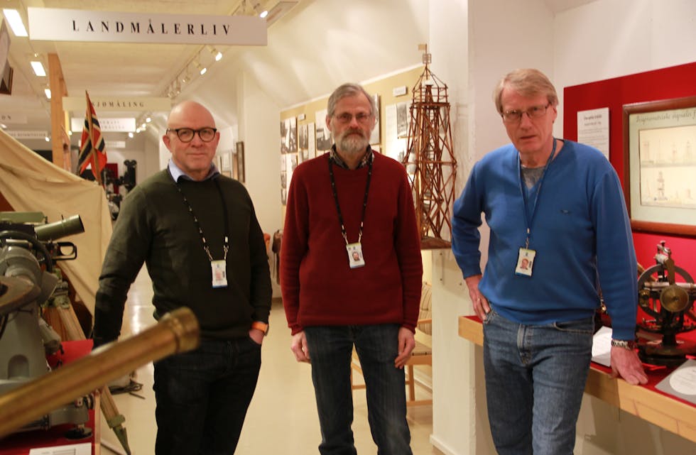 Ole Magnus Grønli, Per Christian Bratheim og Karsten Lien på Kartmuseet. 