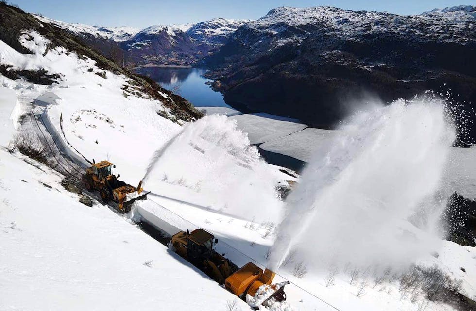 Det går mot vegopning mellom Breiborg og Røldal før 17. mai.