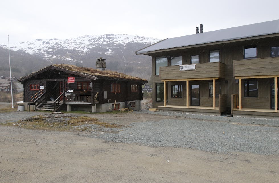 Den gamle skisenterhytta frå 1968 står i vegen for utviklingsplanane ved Sauda Skisenter. 