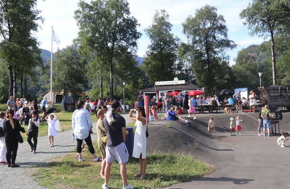Under St. Hans-feiringa var det liv og røre i Andedammen Familiepark. Nå ønsker Andedammens Venner hjelp til å skape liv igjen i dag, fredag.