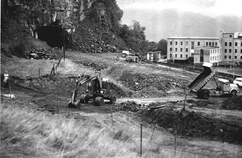 Dette bildet av Nestunnelen og Grønsdalskrysset er tatt i 1973.