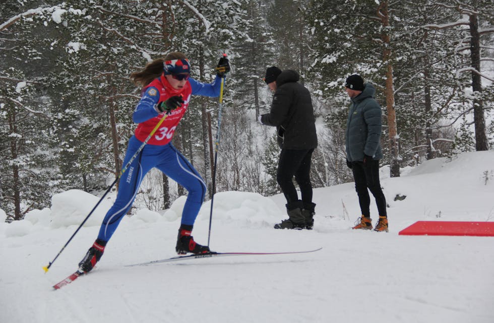 Frida Kolbeinsvik i farta. Sauda IL-løparen blei nummer fire i laurdagens KM, 19 sekund frå medalje.