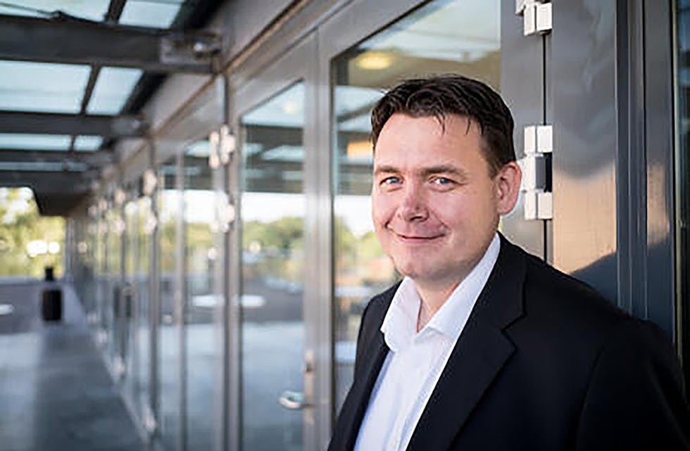 Dagens daglege leiar i selskapet, Øyvind Ravnås Lundbakk, har sagt opp for å begynna i ei ny stilling som leiar for IT- og digitalisering i eit større konsern innan marine- og offshoreindustrien. Han har vore i stillinga sidan mai 2019.