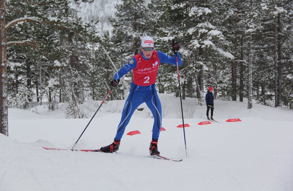 Torben Djuv Søfting vann seniorklassen då det første av årets renn i langrennskarusellen gjekk av stabelen i Slettedalen tysdag. Her frå Hovden tidlegare i vinter.