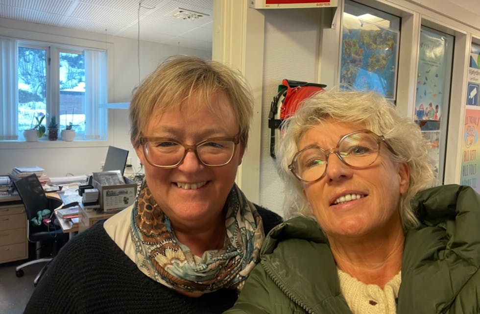 Ågot F. Grindheim og Astrid Espeland har hatt ein pangstart på arbeidsdagen denne onsdagen. 648 billettar blei selt ut på under to timar.