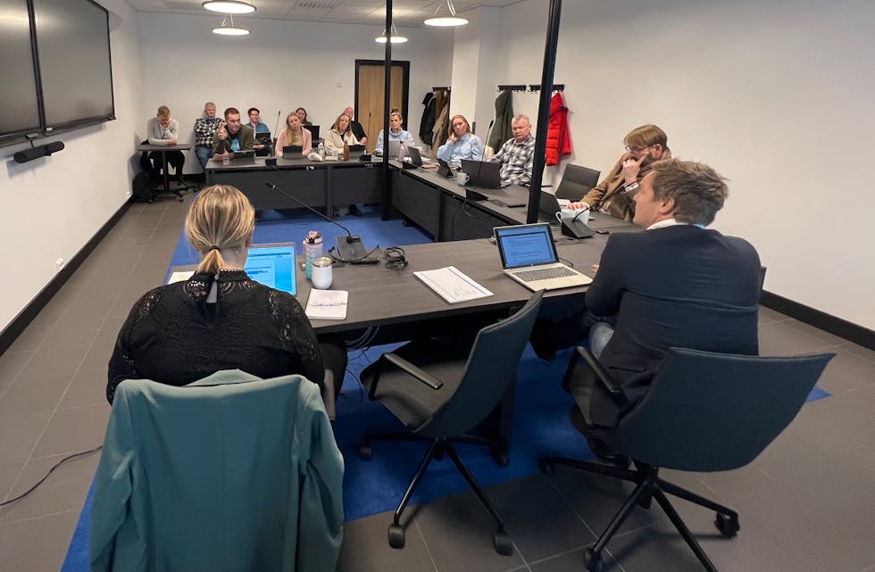 Utval for samfunnsutvikling hadde møte i den nye formannskapssalen i rådhuset tysdag. Da var blant anna gang- og sykkelveg på Birkeland tema.