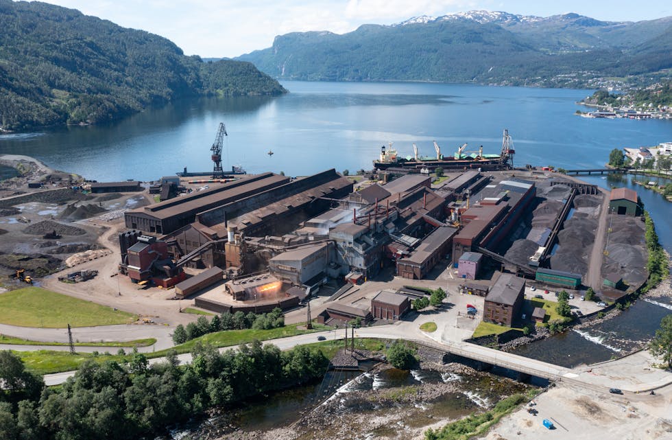 Smelteverket til Eramet Norway i Sauda. Arkivfoto.